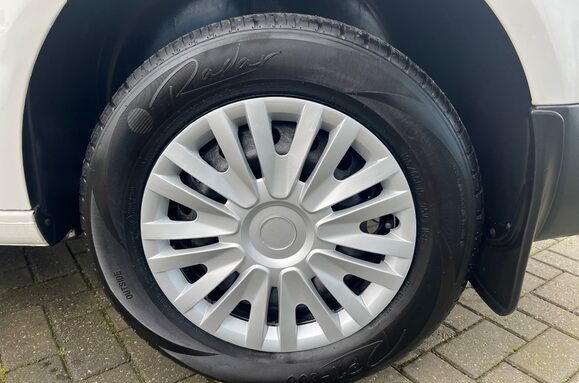 Volkswagen Caddy C20 TDI STARTLINE BLUEMOTION TECHNOLOGY CAMPER 24