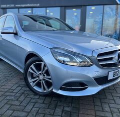 Mercedes-Benz E Class E220 BLUETEC SE AUTOMATIC 3