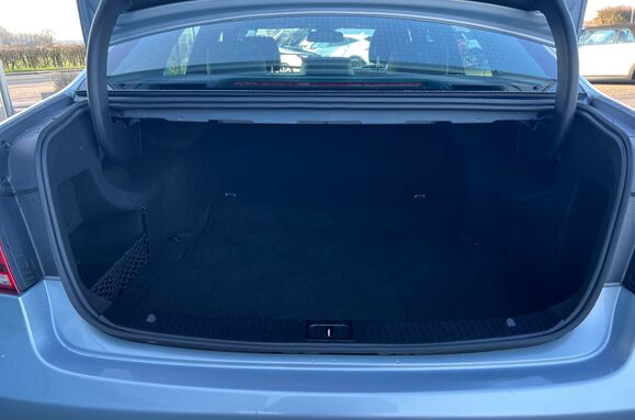 Mercedes-Benz E Class E220 BLUETEC SE AUTOMATIC 43