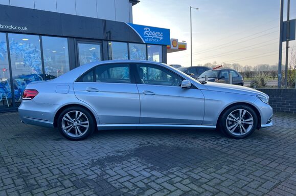 Mercedes-Benz E Class E220 BLUETEC SE AUTOMATIC 8
