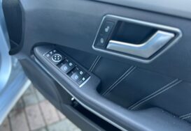 Mercedes-Benz E Class E220 BLUETEC SE AUTOMATIC 25