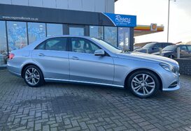 Mercedes-Benz E Class E220 BLUETEC SE AUTOMATIC 7