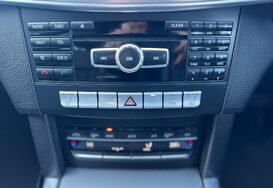Mercedes-Benz E Class E220 BLUETEC SE AUTOMATIC 40