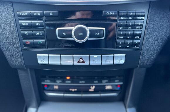 Mercedes-Benz E Class E220 BLUETEC SE AUTOMATIC 40