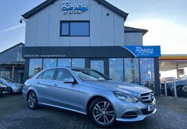 Mercedes-Benz E Class E220 BLUETEC SE AUTOMATIC 2