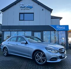 Mercedes-Benz E Class E220 BLUETEC SE AUTOMATIC 1