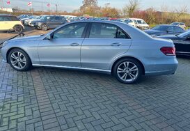 Mercedes-Benz E Class E220 BLUETEC SE AUTOMATIC 13