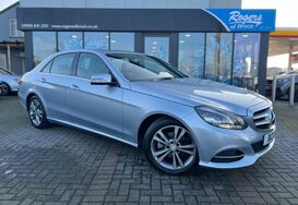 Mercedes-Benz E Class E220 BLUETEC SE AUTOMATIC 1