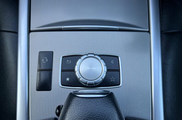 Mercedes-Benz E Class E220 BLUETEC SE AUTOMATIC 44