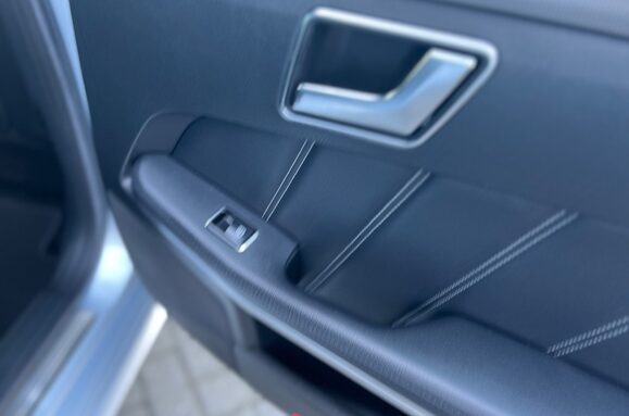 Mercedes-Benz E Class E220 BLUETEC SE AUTOMATIC 33