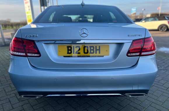 Mercedes-Benz E Class E220 BLUETEC SE AUTOMATIC 11
