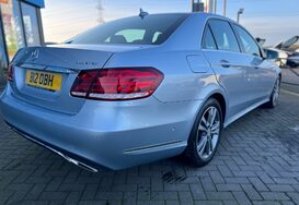 Mercedes-Benz E Class E220 BLUETEC SE AUTOMATIC 10