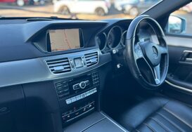 Mercedes-Benz E Class E220 BLUETEC SE AUTOMATIC 31