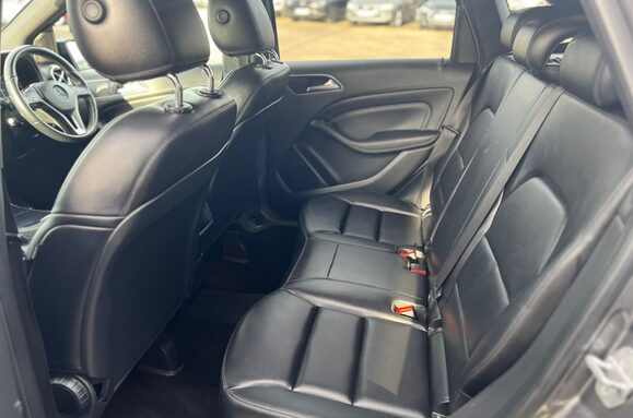 Mercedes-Benz B Class B180 1.8 CDI BLUEEFFICIENCY SPORT AUTO 31