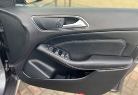 Mercedes-Benz B Class B180 1.8 CDI BLUEEFFICIENCY SPORT AUTO 19