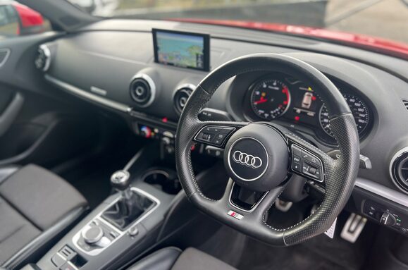 Audi A3 TDI QUATTRO S LINE 17