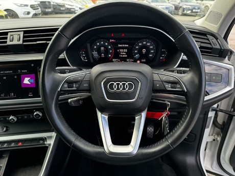 Audi Q3 1.5 TFSI CoD 35 Sport Euro 6 (s/s) 5dr 25