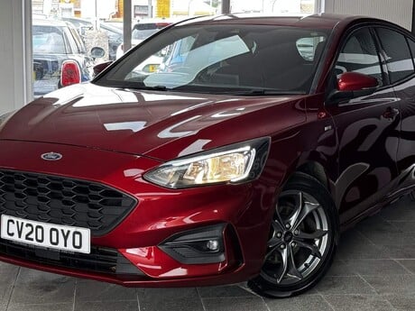 Ford Focus 1.0T EcoBoost ST-Line Euro 6 (s/s) 5dr 8