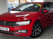 Volkswagen Passat 2.0 TDI EVO SEL DSG Euro 6 (s/s) 5dr 9