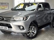 Toyota Hilux 2.4 D-4D Invincible Auto 4WD Euro 6 (s/s) 4dr (TSS) 10