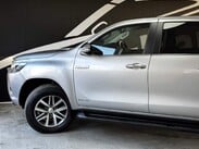 Toyota Hilux 2.4 D-4D Invincible Auto 4WD Euro 6 (s/s) 4dr (TSS) 22