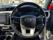 Toyota Hilux 2.4 D-4D Invincible Auto 4WD Euro 6 (s/s) 4dr (TSS) 28