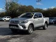 Toyota Hilux 2.4 D-4D Invincible Auto 4WD Euro 6 (s/s) 4dr (TSS) 46