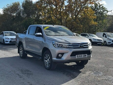 Toyota Hilux 2.4 D-4D Invincible Auto 4WD Euro 6 (s/s) 4dr (TSS) 43