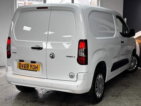 Vauxhall Combo 1.6 Turbo D 2300 Sportive L1 H1 Euro 6 (s/s) 4dr 10