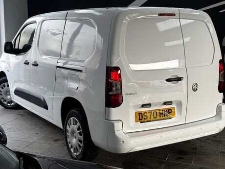 Vauxhall Combo 1.5 Turbo D 2300 Sportive L2 H1 Euro 6 (s/s) 4dr 12