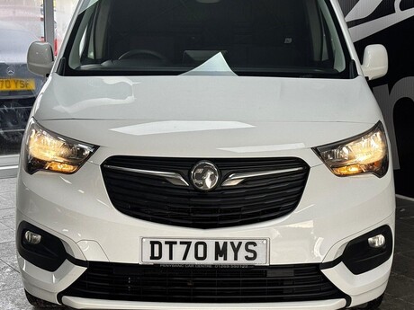 Vauxhall Combo 1.5 Turbo D 2300 Sportive L1 H1 Euro 6 4dr 7