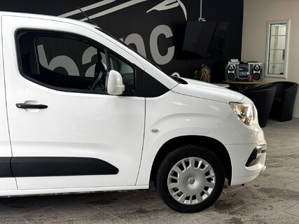 Vauxhall Combo 1.5 Turbo D 2300 Sportive L1 H1 Euro 6 4dr