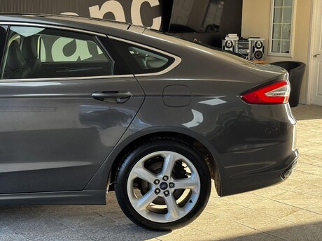 Ford Mondeo 2.0 TDCi Titanium Edition Euro 6 (s/s) 5dr 17