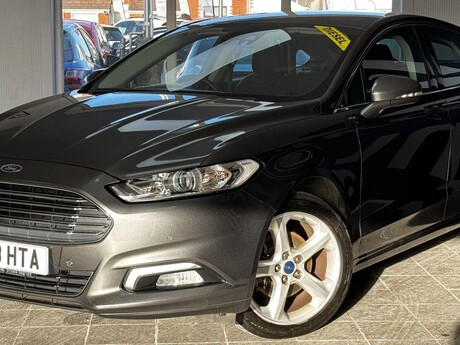 Ford Mondeo 2.0 TDCi Titanium Edition Euro 6 (s/s) 5dr 8