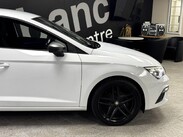 SEAT Leon 1.5 TSI EVO FR Black Edition Euro 6 (s/s) 5dr 5