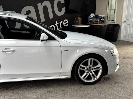 Audi A4 2.0 TDI S line Euro 5 (s/s) 5dr 5