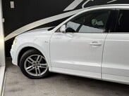 Audi Q3 2.0 TDI S line S Tronic quattro Euro 5 (s/s) 5dr 17