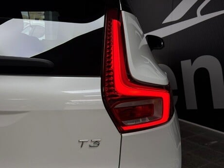 Volvo XC40 1.5 T3 R-Design Euro 6 (s/s) 5dr 2