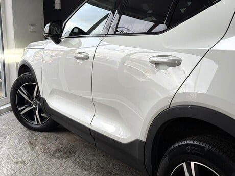 Volvo XC40 1.5 T3 R-Design Euro 6 (s/s) 5dr 19