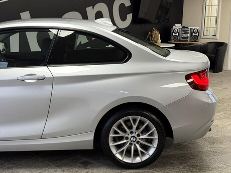 BMW 2 Series 2.0 220i SE Euro 6 (s/s) 2dr 17