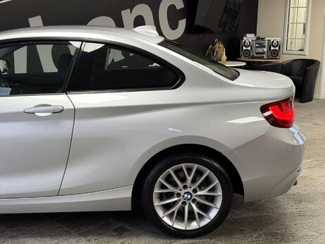 BMW 2 Series 2.0 220i SE Euro 6 (s/s) 2dr 4