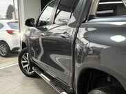 Toyota Hilux 2.4 D-4D Invincible X Auto 4WD Euro 6 4dr (TSS, 3.5t) 16