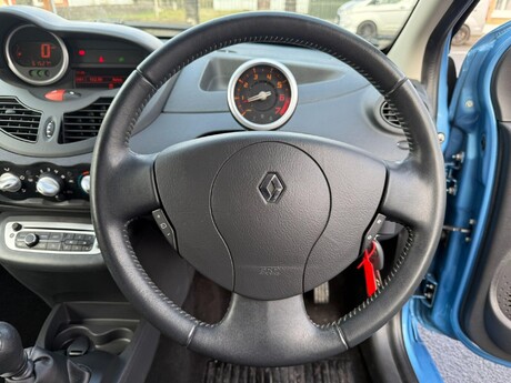 Renault Twingo 1.2 16V Dynamique Euro 5 3dr 25