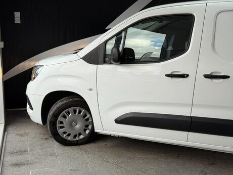 Vauxhall Combo 1.6 Turbo D 2300 Sportive L1 H1 Euro 6 (s/s) 4dr 4