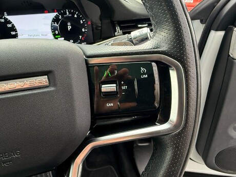 Land Rover Range Rover Evoque 1.5 P300e 12.2kWh R-Dynamic SE Auto 4WD Euro 6 (s/s) 5dr 35