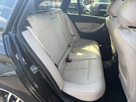 BMW 3 Series 2.0 320i M Sport Shadow Edition Touring Auto Euro 6 (s/s) 5dr 19