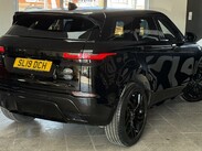 Land Rover Range Rover Evoque 2.0 D180 R-Dynamic SE Auto 4WD Euro 6 (s/s) 5dr 9