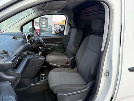 Vauxhall Combo 1.6 Turbo D 2300 Sportive L1 H1 Euro 6 (s/s) 4dr 26