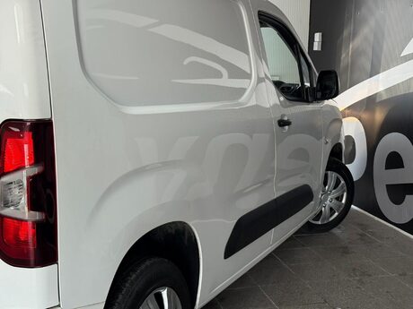 Vauxhall Combo 1.6 Turbo D 2300 Sportive L1 H1 Euro 6 (s/s) 4dr 11