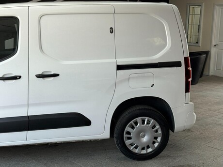 Vauxhall Combo 1.6 Turbo D 2300 Sportive L1 H1 Euro 6 (s/s) 4dr 4